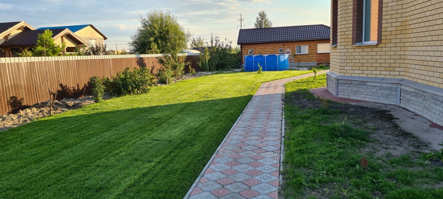 Благоустройство с укладкой рулонного газона от компании «Астар-групп»